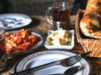 Azərbaycanda iftarda 30 nəfər zəhərləndi - 7-si uşaqdır