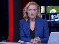 Hərbçilərin bəyanatını oxuyan TRT aparıcısı: "Qollarımızı bağlamışdılar"