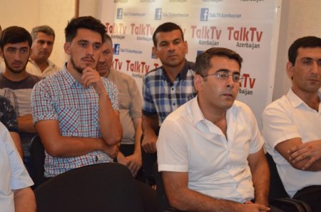 Rauf Arifoğlu İctimai Fikir Akademiyasının qonağı oldu: 'Bizdə siyasilərin mətbuatla davranış kültürü yoxdur' Rauf Arifoğlu İctimai Fikir Akademiyasının qonağı oldu: 'Bizdə siyasilərin mətbuatla davranış kültürü yoxdur'