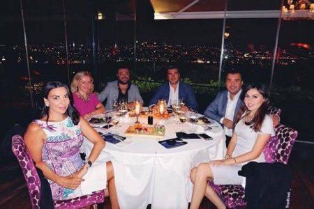 Nazir gəlininin ad günündən FOTOLAR