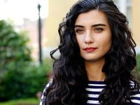 Tuba Büyüküstün pərəstişkarlarını sevindirəcək