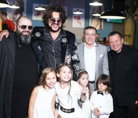 Emin yeni məkan açdı - FOTO