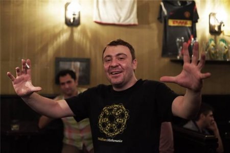  Bakıda intihar etdiyi bildirilən 35 yaşlı kişinin qətlə yetirildiyi üzə çıxdı (FOTOLAR)