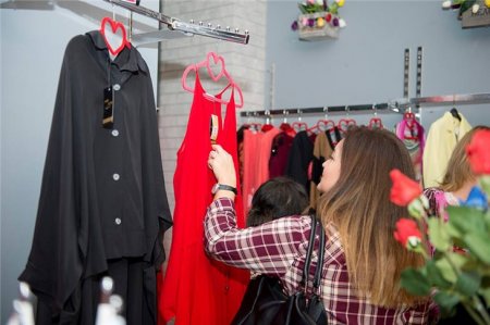  Məşhur şairin xanımı butik açdı: “Başımı itirmişdim, o isə...” - FOTOLAR