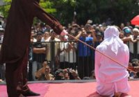 İranda ad günü mərasimində ŞƏRAB İÇDİYİNƏ GÖRƏ gənc qızı bu hala saldılar – FOTO