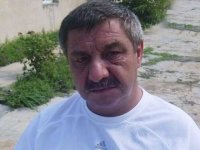 “Rasim Əkbərov Goranboyda yenə "at oynadır"" - "Pulunun sayını bilmir"
