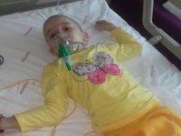  7 yaşlı azərbaycanlı uşağın müalicəsi xəstəxanaya olan borcuna görə yarımçıq qalıb, həyatı təhlükədədir- Fotolar