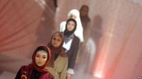 randa moda sənayesində çalışan 12 nəfəri tutublar
