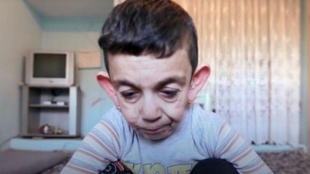 "Evdəki bütün güzgüləri yığışdırın" "Evdəki bütün güzgüləri yığışdırın"