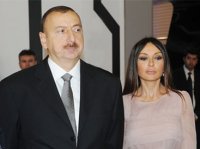 İlham Əliyev və xanımı "Azərbaycan Dəmir Yolları"nın inzibati binası və Bakı Dəmir Yolu Vağzalında yaradılan şəraitlə tanış olublar