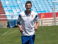 "İngiltərədən təklif alsam da, Azərbaycana yollandım"