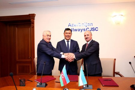 Azərbaycan və Özbəkistan yükdaşımalarla bağlı memorandum imzaladı - FOTO