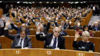 Fransa prezidentliyinə namizəd deputat toxunulmazlığından məhrum edildi