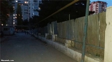 Xətaidə əhalinin istirahət parkı hasara alınıb, iş adamlarına satılır - FOTOLAR Xətaidə əhalinin istirahət parkı hasara alınıb, iş adamlarına satılır - FOTOLAR