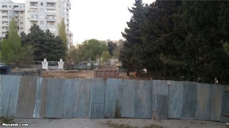 Xətaidə əhalinin istirahət parkı hasara alınıb, iş adamlarına satılır - FOTOLAR Xətaidə əhalinin istirahət parkı hasara alınıb, iş adamlarına satılır - FOTOLAR
