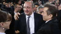 Böhrandan çıxmağa hələ xeyli qalıb