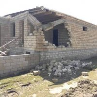 Abşeron İcra Hakimiyyətindən vandalizm-jurnalistin sənədli evini sökürlər