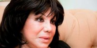 “Mənim namusuma toxunulub, başımı qaldıra bilmirəm” - Flora Kərimova ağladı