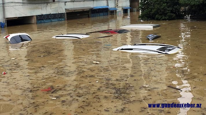 Çində daşqınlardan 220 mindən çox adam zərər çəkib (FOTO, VİDEO)