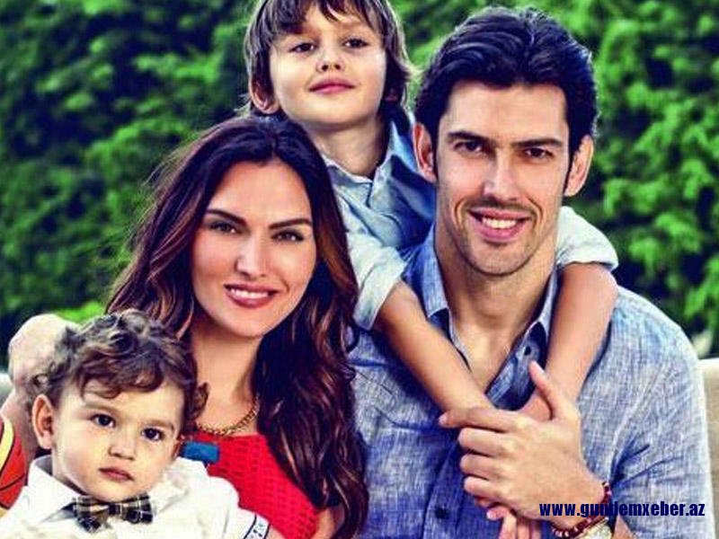 "Maddi sıxıntılarım var" demişdi, ev aldı, biabır oldu