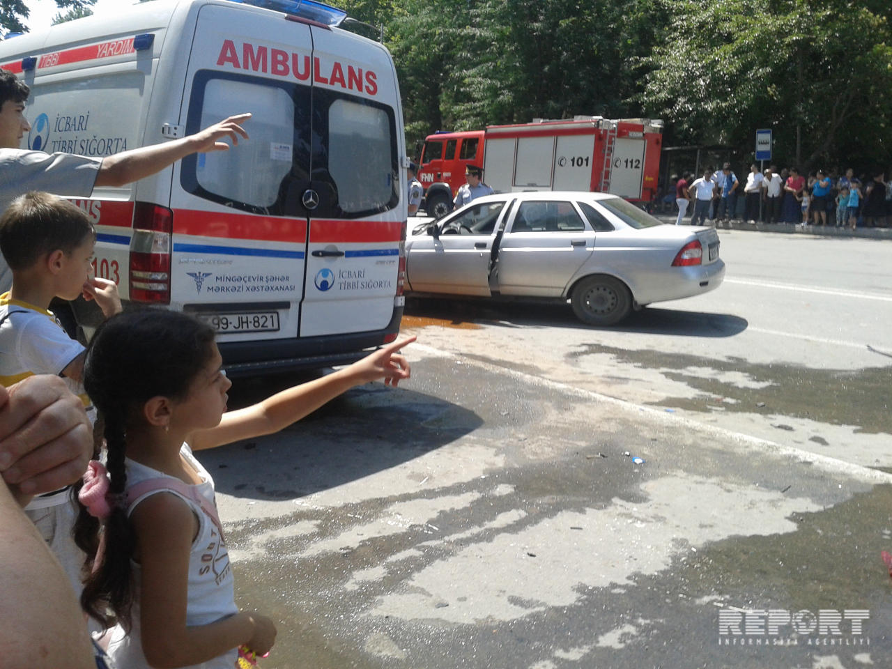 Təcili tibbi yardım maşını qəzaya düşdü: 9 nəfər yaralandı - FOTO