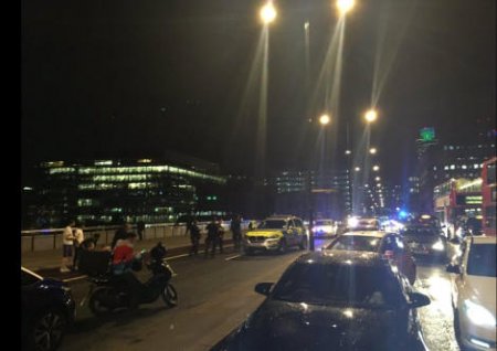 Londonda bir gecədə 3 terror: ölənlər var - VİDEO - FOTO