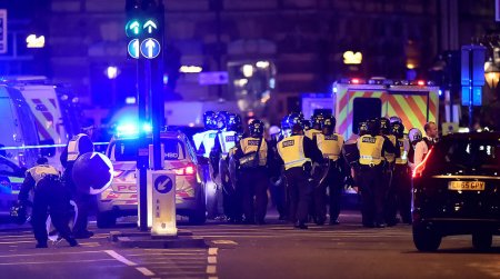 Londonda bir gecədə 3 terror: ölənlər var - VİDEO - FOTO