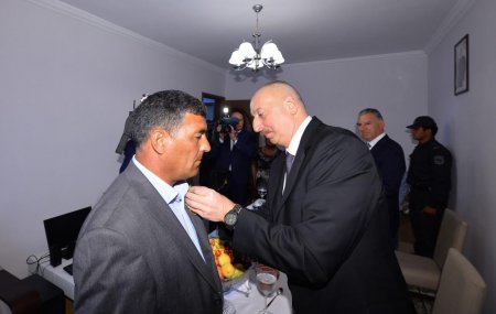 Prezident İlham Əliyev yenidən qurulan Cocuq Mərcanlı kəndində görülən işlərlə tanış olub - FOTO