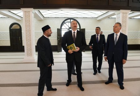 Prezident İlham Əliyev yenidən qurulan Cocuq Mərcanlı kəndində görülən işlərlə tanış olub - FOTO