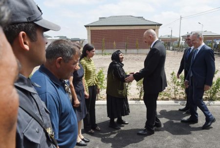 Prezident İlham Əliyev yenidən qurulan Cocuq Mərcanlı kəndində görülən işlərlə tanış olub - FOTO