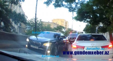 Taksi sürücüsü Artur Rasizadənin kortejinə “protiv” getdi, görün nələr oldu - VİDEO
