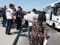 Bakıda sərnişin avtobusları toqquşdu: Yaralılar var - FOTO