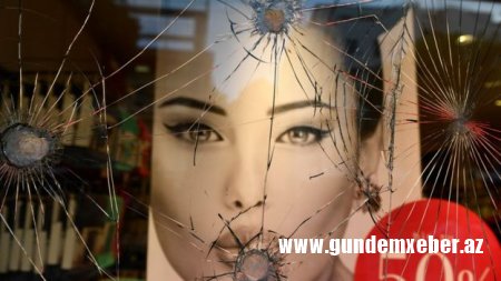 Hamburqda yenidən iğtişaşlar başlayıb, maşınlara od vurulur