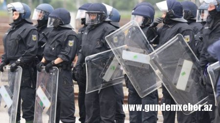 Hamburqda yenidən iğtişaşlar başlayıb, maşınlara od vurulur