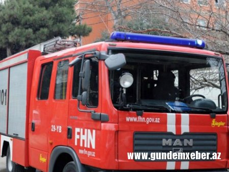 Bakıda yataqxanada yanğın: Sakinlər təxliyə olundu