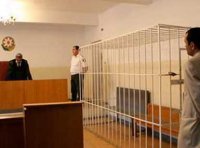"Bu necə vəkildir ki, prosesdə yatır" - 6 tələbənin ölümü ilə bağlı məhkəmədə mübahisə düşdü
