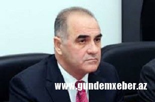 İcra başçısı binanın girişini milyarderin cangüdəninə satıb - FOTOLAR