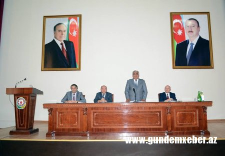 DAŞKƏSƏNDƏ TORPAQLARIN ELEKTRON KADASTR UÇOTU İNFORMASİYA SİSTEMİNİN YARADILMASI İLƏ BAĞLI MÜŞAVİRƏ KEÇİRİLİB