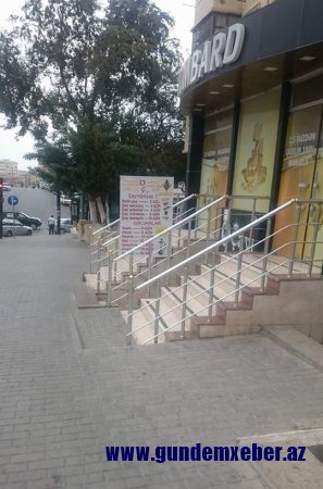 "Məktəbli və tələbə qızlar dərsdən qaçıb qəlyan çəkməyə gəlirlər..." - Bakı çayxanalarını bürüyən duman - FOTOLAR