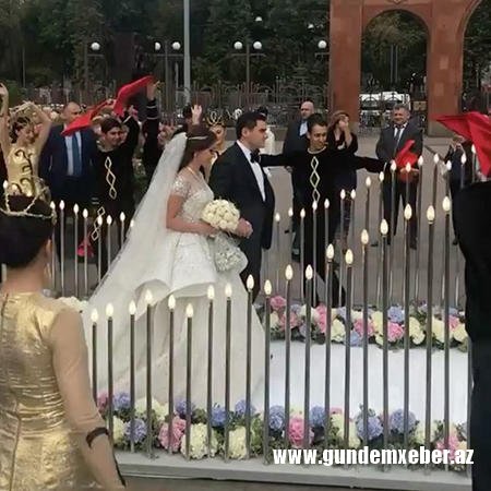Sarkisyan, Ramazotti və digər şou ulduzları Moskvada milyarder oğlunun toyunda 