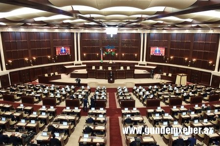 Milli Məclisdə bank faizlərinə, bahalığa və “Kürdüstan”a etiraz