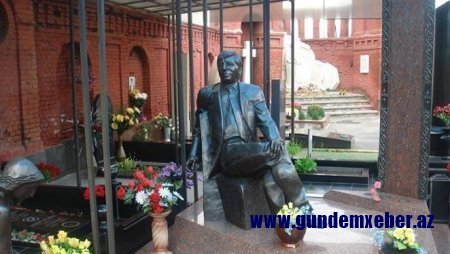 Məzarlıqlarda dəbdəbəli qəbirüstü abidələrin qoyulmasına icazə verilməyəcək - YENİ QAYDA