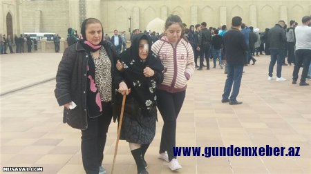 Aşura günü Bibi-Heybət məscidində izdiham yaşandı - VİDEO - FOTOLAR