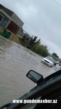 İsgəndərov yenə Binəqədini suda “boğdu”