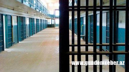 15-ci kolonda dustaq aclıq aksiyası keçirir