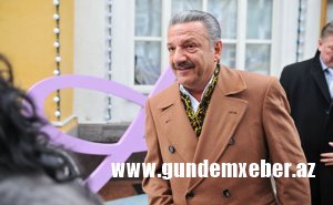AST Telmanın bazarını dağıdıb, bina tikirlər