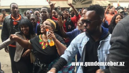Zimbabvedə izdiham prezident Mugabe-nin istefasını tələb edir