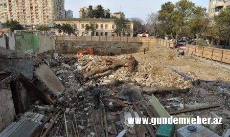 “Dedilər dövlətin layihəsidir, çıxmalısınız...” - NƏRİMANOVDA TARİXİ BİNANIN SONU + FOTOLAR
