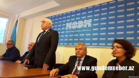 Dəyirmi masada prezident seçkilərində iştirak dəstəklənib