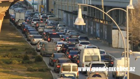 Bakıda böyük tıxac-DYP əməkdaşları iş başında deyillər...